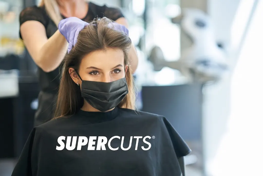 SUPERCUTS — Hair salon in Rockford